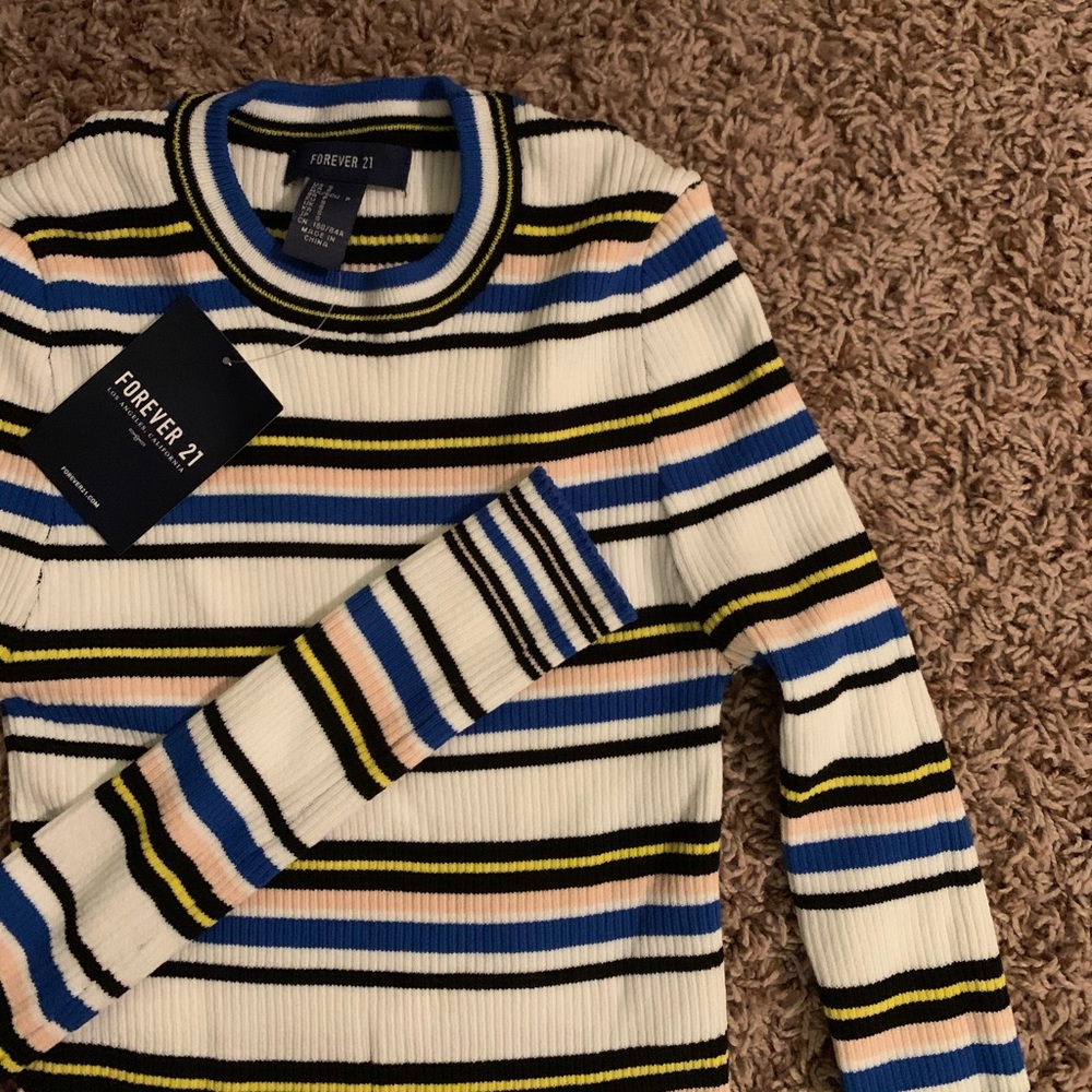 Ribbed stretchy long sleeve crew neck shirt